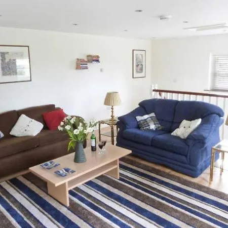 펜션 The Gatehouse 레이번